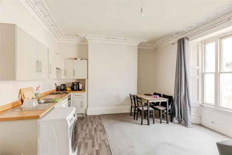 4 Bedroom Semi Detached House with 3 Flats and Garden