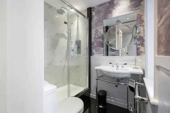 Flat to rent in North Audley Street, Mayfair, London W1K, United Kingdom