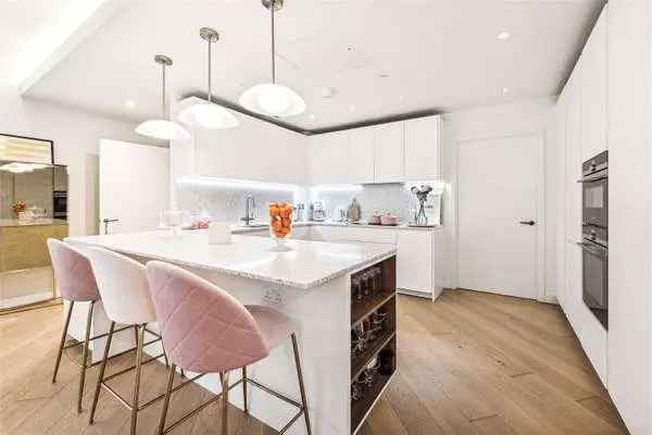 Wood Crescent, London, W12 7GJ | Property for sale | Savills