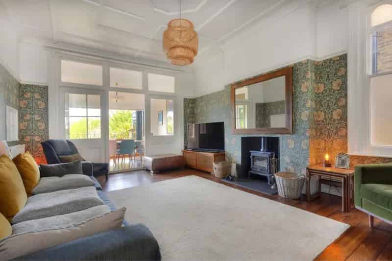 6 Bedroom Detached Edwardian House for Sale