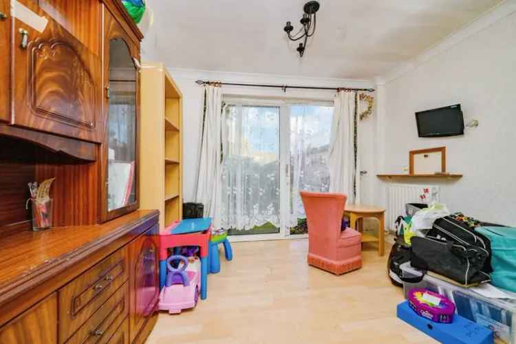 Four Bedroom Family Home Near Amenities and School
