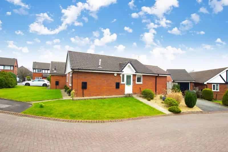 2 Bed Detached Bungalow For Sale