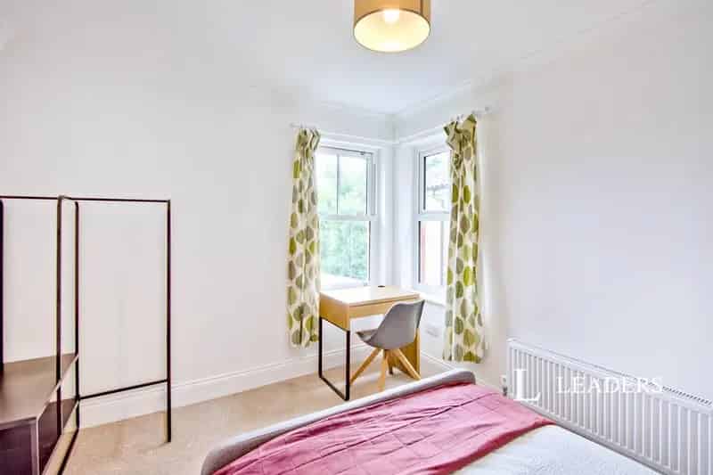 1 Bedroom House Share Near Chelmsford Station - No Deposit Option