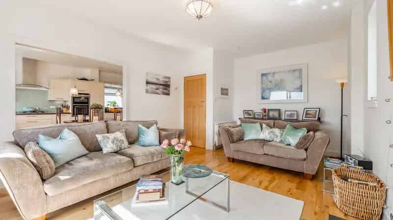 Wonderful Family Home in Central Quiet Crescent
