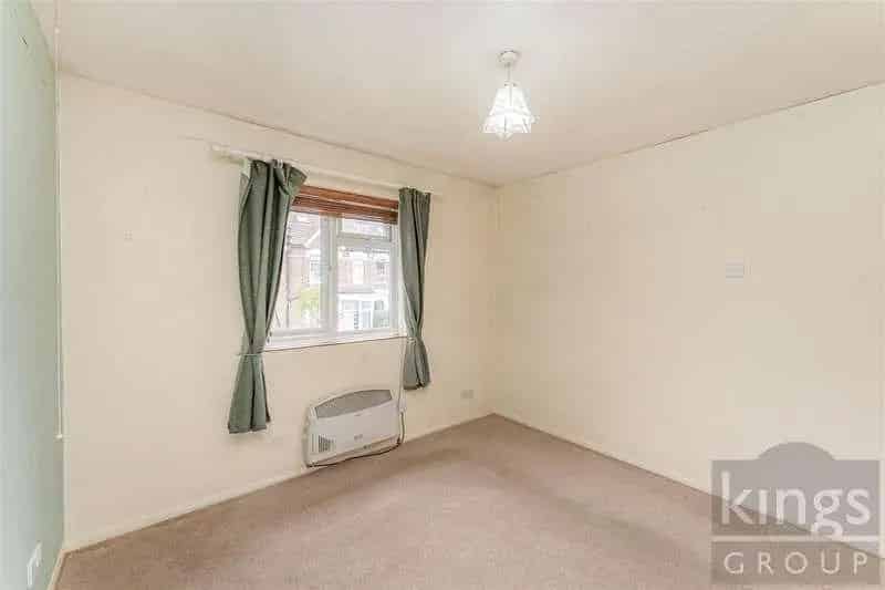 1 Bed Flat for Sale in London - Over 60s Development