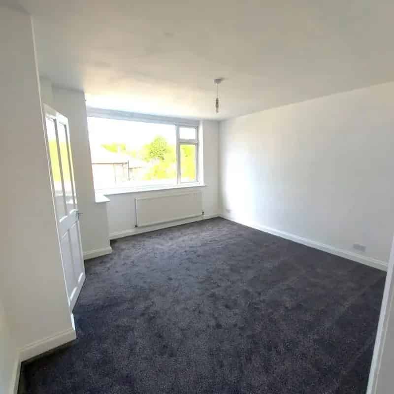 3 Bedroom House To Let - Newly Decorated