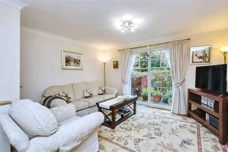 3 Bed House - Townhouse with 1 Reception Room