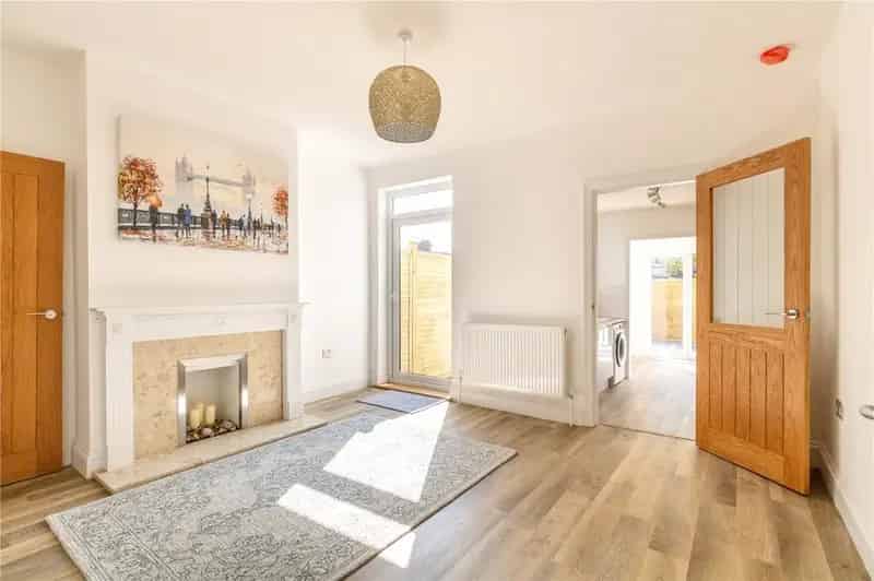 3 Bedroom Terraced House for Sale Newly Renovated