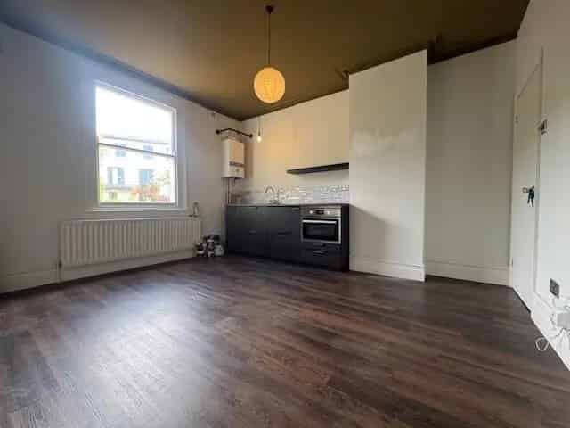 1 Bedroom Apartment Clifton Hill Near Clifton Village