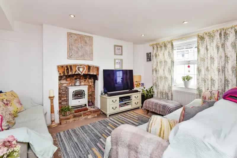 Charming One Bedroom Home Westbury Zero Deposit Available