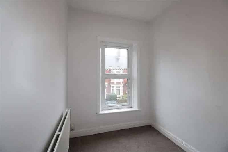 3 bed flat for sale