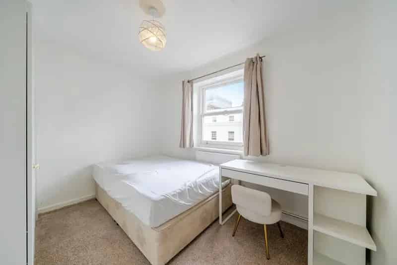 Elegant W2 Apartment near Hyde Park and Paddington Station