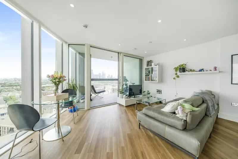 Ontario Point Apartment 17th Floor 989 Year Lease