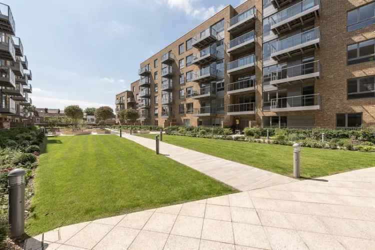 2 Bedroom Flat for Sale in Smithfield Square