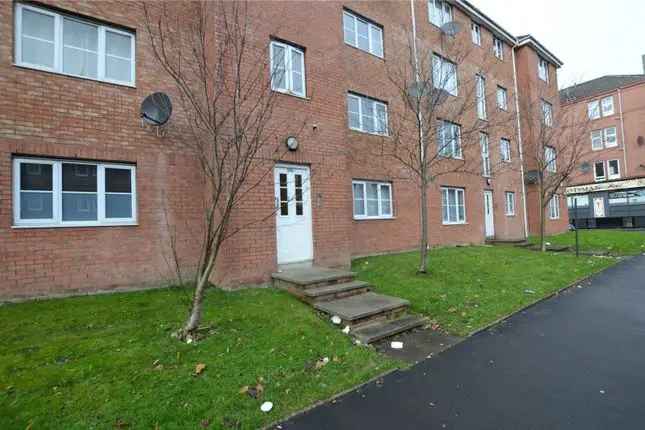 Flat to rent in Main Street, Bridgeton, Glasgow G40