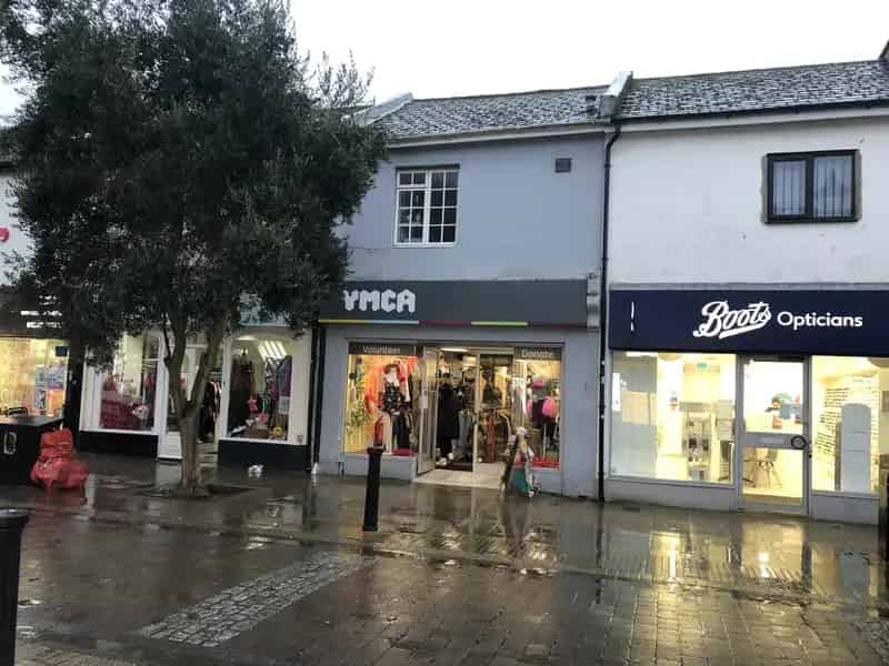 1054 SqFt Retail Unit Hove Near Church Road