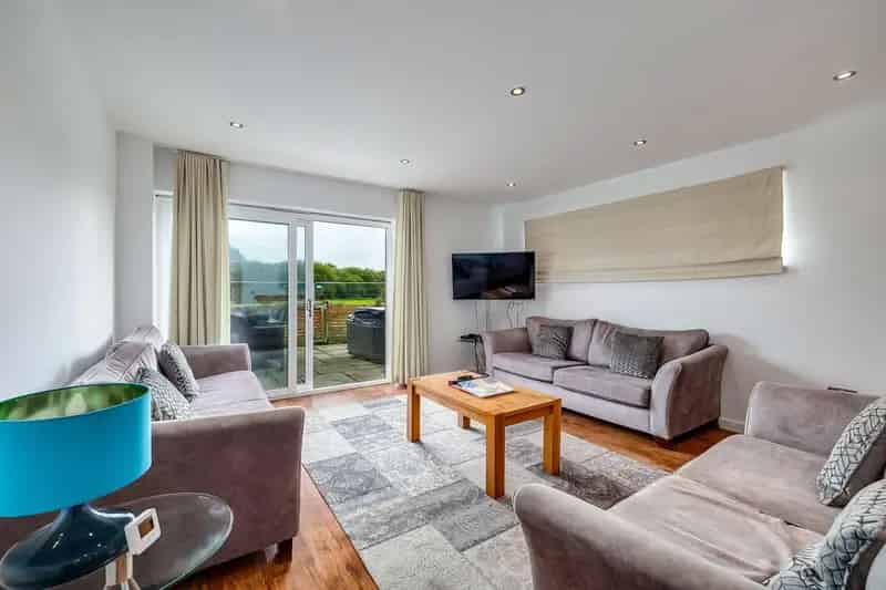 4 Double Bedroom Semi Detached House with 4 En Suites Cornwall