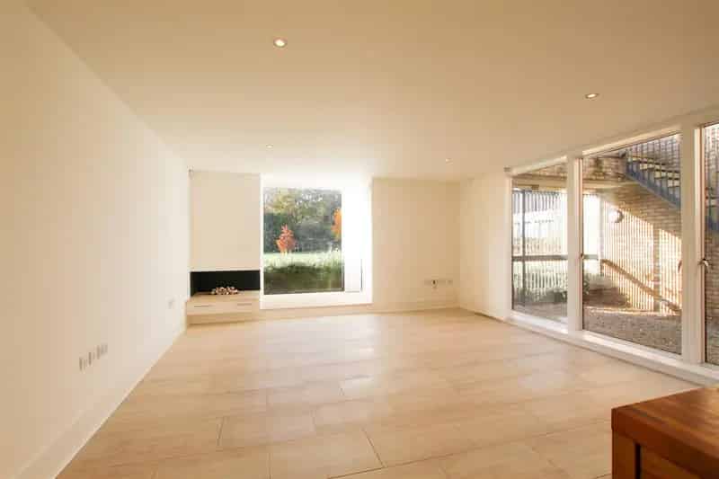 4 Bedroom Townhouse to Rent Near Brooklands Avenue