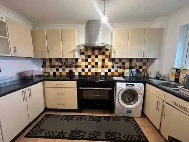 Three Bedroom Terrace House Zero Deposit Available