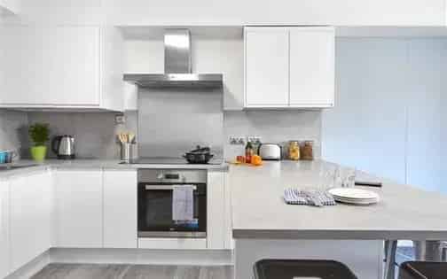1 Room Flat 55m² London Studio Private Kitchen