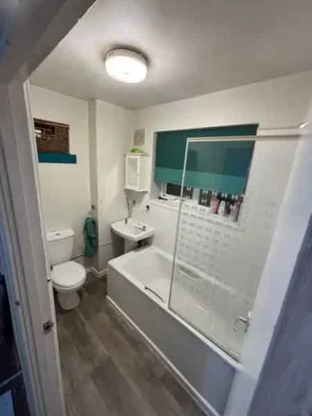 2 Bedroom House With Accessible Toilet and Large Kitchen Diner