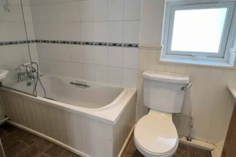 1 Bedroom House For Sale Fireplace Kitchen Courtyard