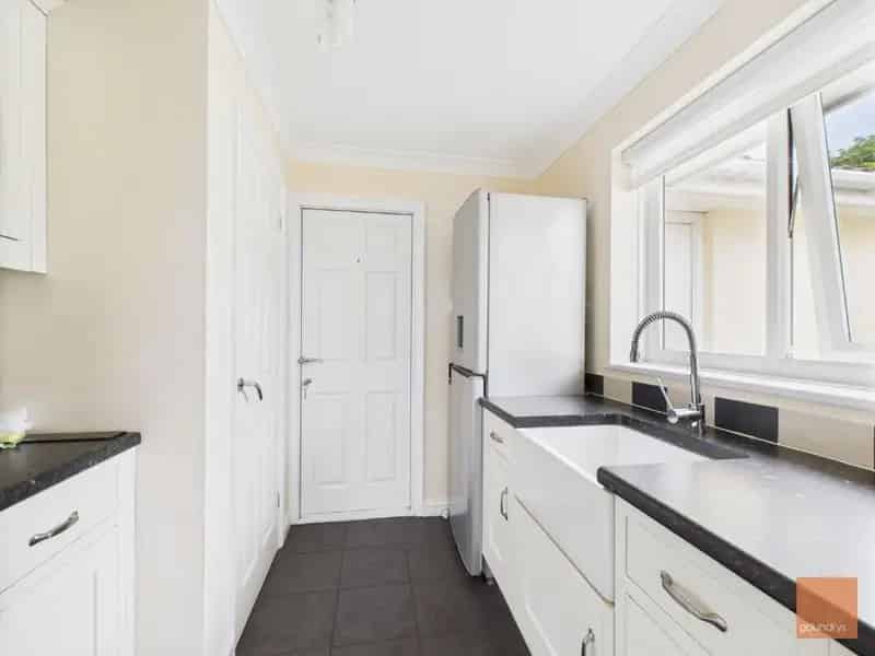 4 Bed House for Sale in Cornwall Coastal Village