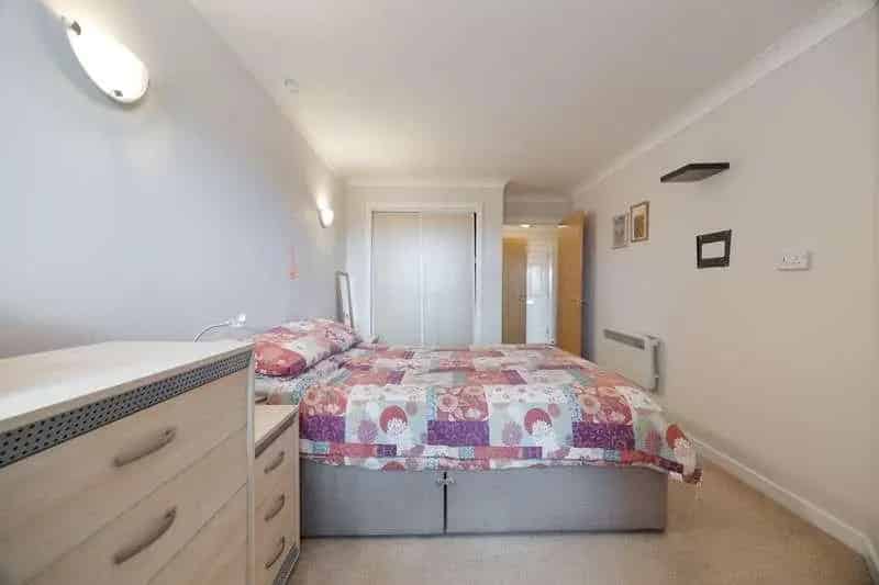 1 Bed Top Floor Retirement Flat Blackford Edinburgh