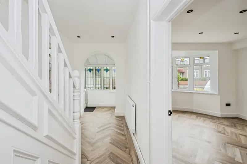 3 bedroom detached house