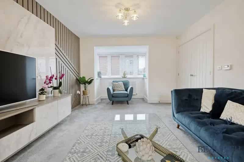 4 Bedroom Detached House for Sale in Beaulieu Heath
