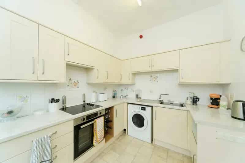 Two-Bedroom Apartment Near Egerton Park Bexhill