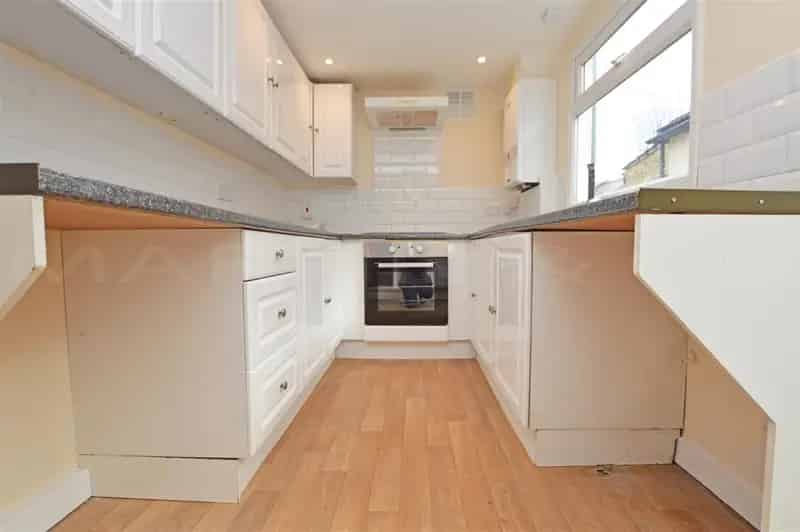 2 Bedroom House For Sale 755 SQ FT