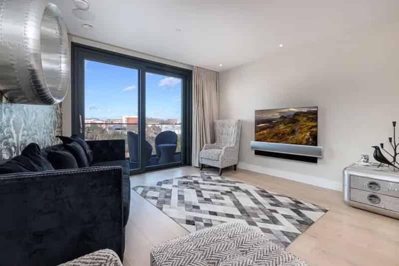 2 Bedroom Flat To Rent