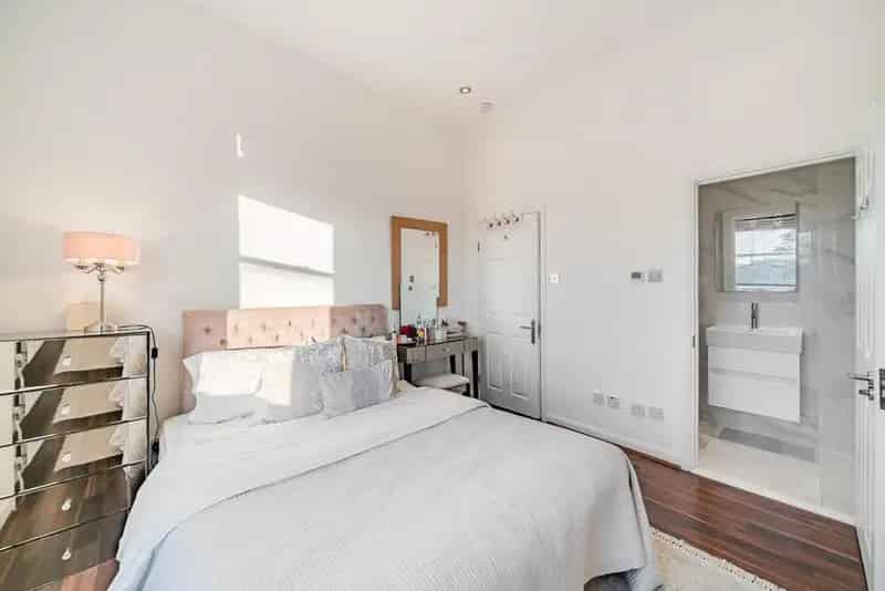 Two Bedroom Two Bathroom Apartment in Period Conversion