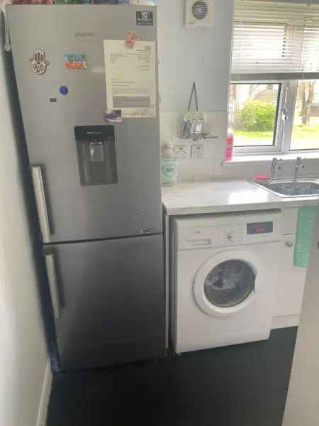 Flat For Rent in Adur, England