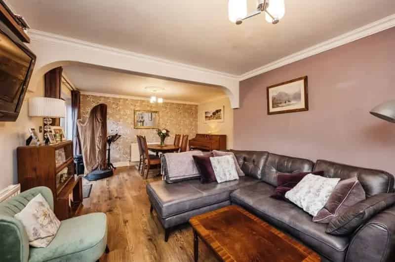 3 Bedroom End Terrace House Aberdulais Neath