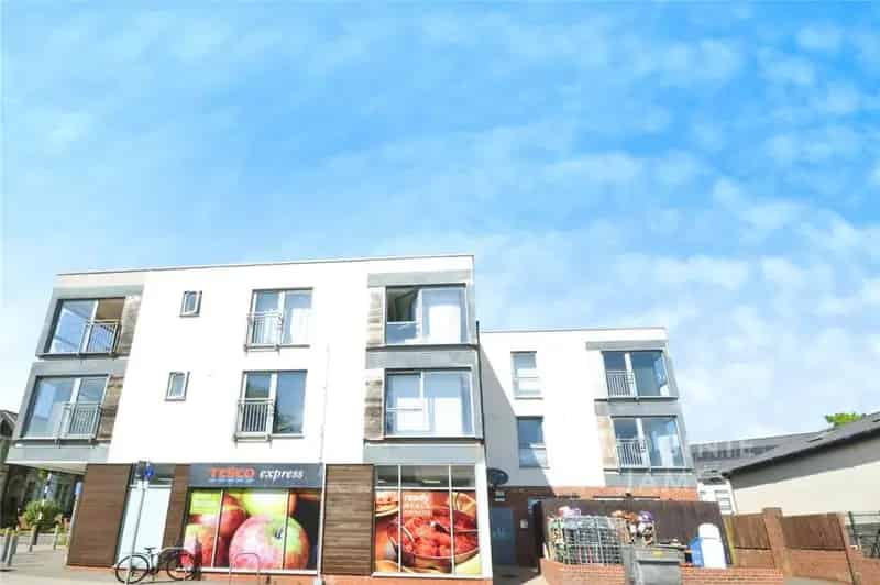 1 Bedroom Apartment for Sale Near University and City Centre