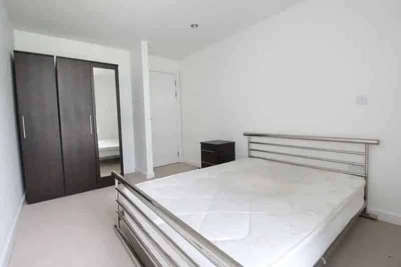 1 Bed Flat to Rent Sheffield City Centre Balcony July 2025