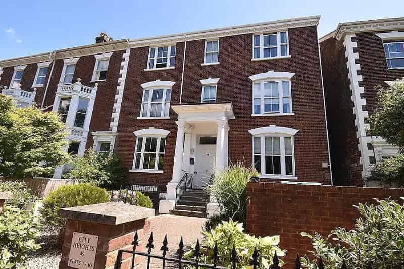 1 Bedroom Ground Floor Flat for Sale