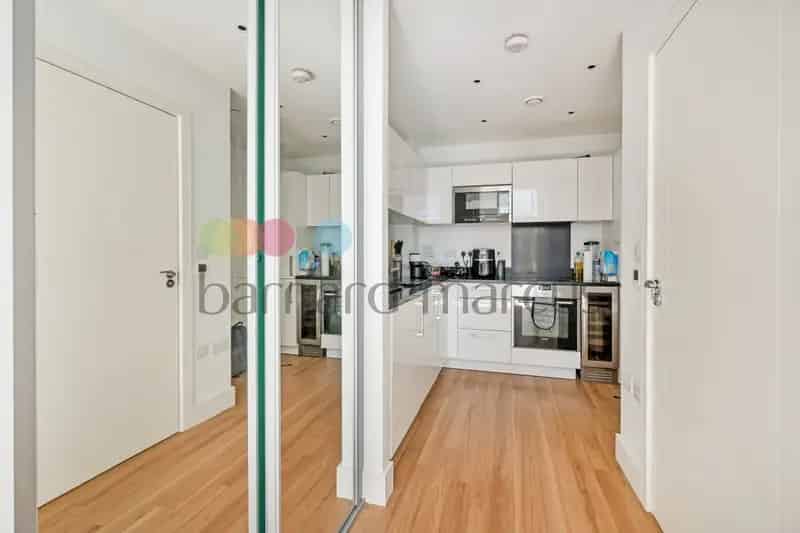 Modern Studio Apartment Near Holloway Road Station Zero Deposit Available