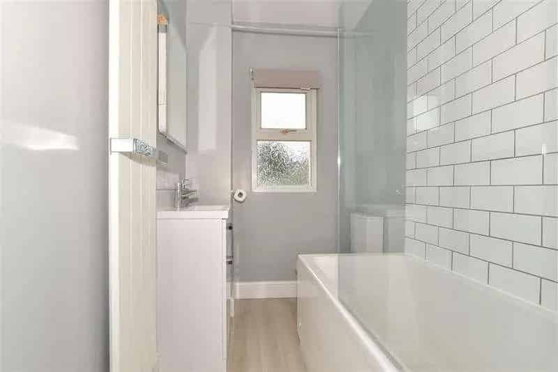 2 Bed Victorian Terrace House For Sale Near Town Centre