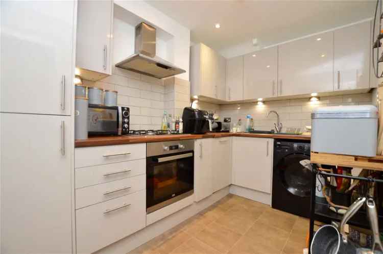 House For Sale in Leeds, England