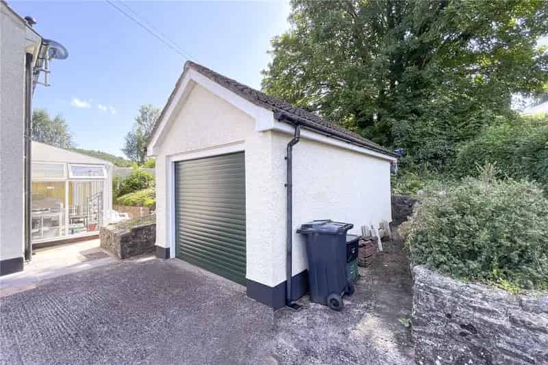 3 Bedroom House in Bampton Panoramic Views Modern Amenities Large Garden