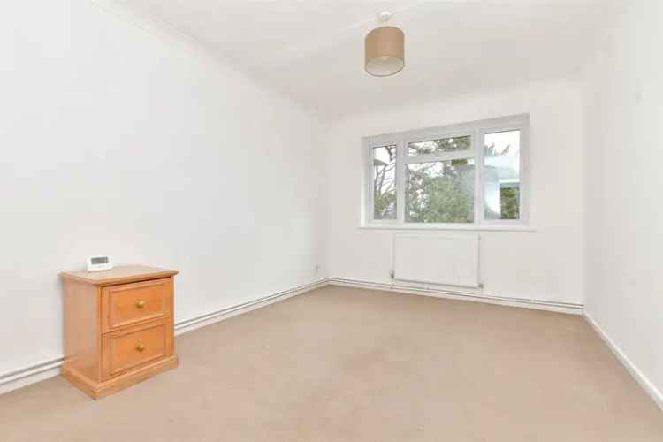 2 Bedroom Flat for Sale Sutton