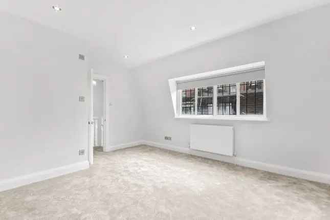 Mews house to rent in Thurloe Close, London SW7