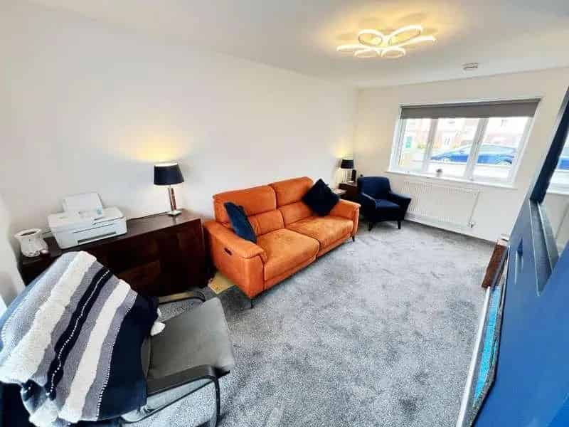 3 Bed House for Sale - Spacious Family Home