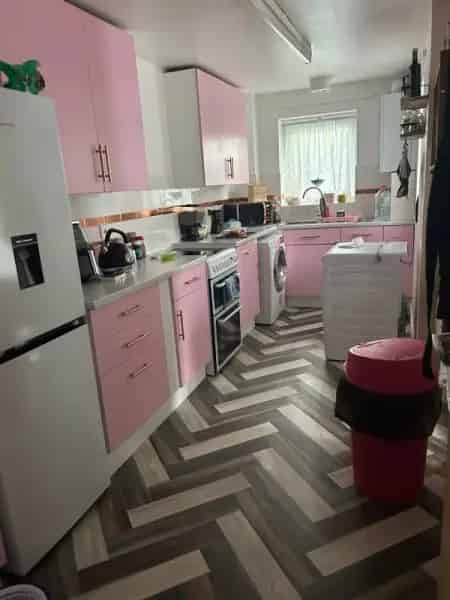 Double Bedrooms & Good Kitchen Apartment Maidstone Rainham