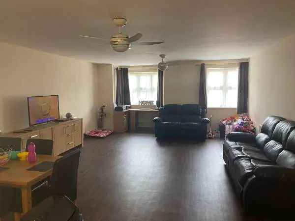 Flat For Rent in Rother, England