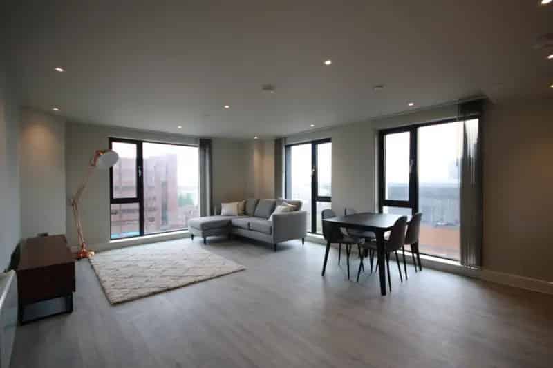 2 Bedroom Flat To Rent Available 15092025