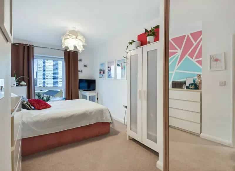 Modern One Bedroom Home near Pudding Mill DLR and Westfield
